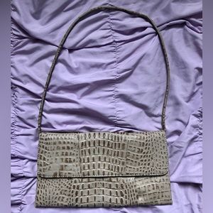 Beige shoulder handbag